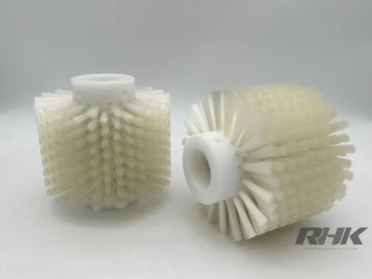 แปรงล้อหน้ากว้าง ขนสีครีม แกนพลาสติกสีขาว Wide Wheel Brush RHK