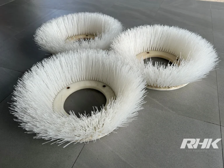 แปรงจานขัดพื้นแบบวงแหวน ขนสีขาว 3 ชิ้น Disc Shaped Scrubbing Brush RHK
