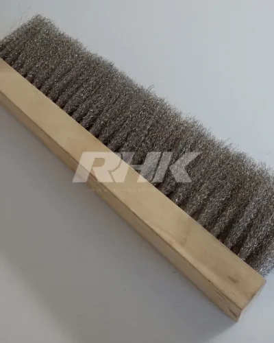แปรงแถบแกนไม้ ขนสเตนเลส Wooden core brush with stainless steel bristles